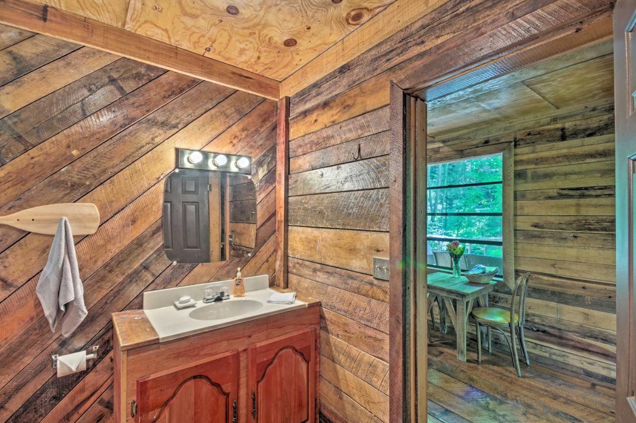 Creekside Cabin With Deck In Pisgah Forest! Barnardsville Exterior photo